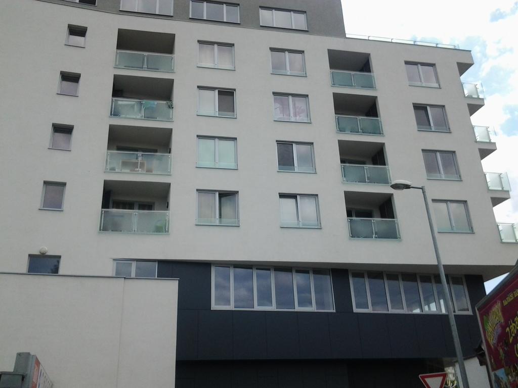 Apartman Halex Centrum City Aupark Piest'any Exterior photo